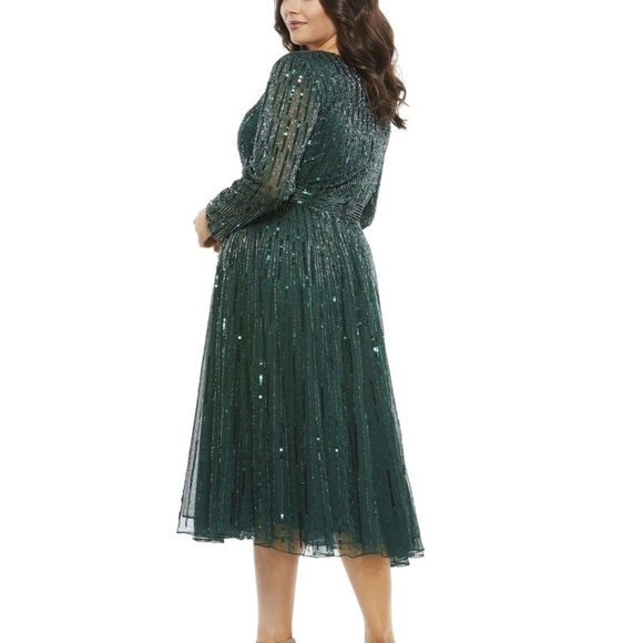 Mac Duggal 5529 NWT SEQUINED V-NECK TEA LENGTH COCKTAIL DRESS (PLUS) - Picture 2 of 6